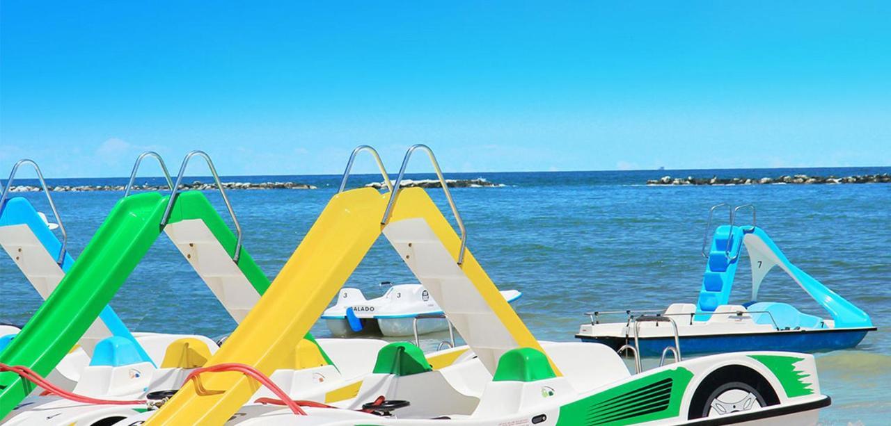 Hotel New Castle Cesenatico Kültér fotó